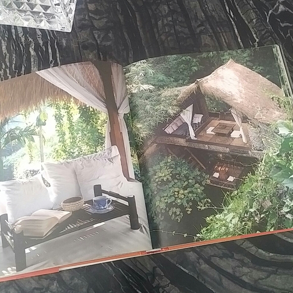 TASCHEN - Living in Bali (hardcover) book - Picture 6 of 8